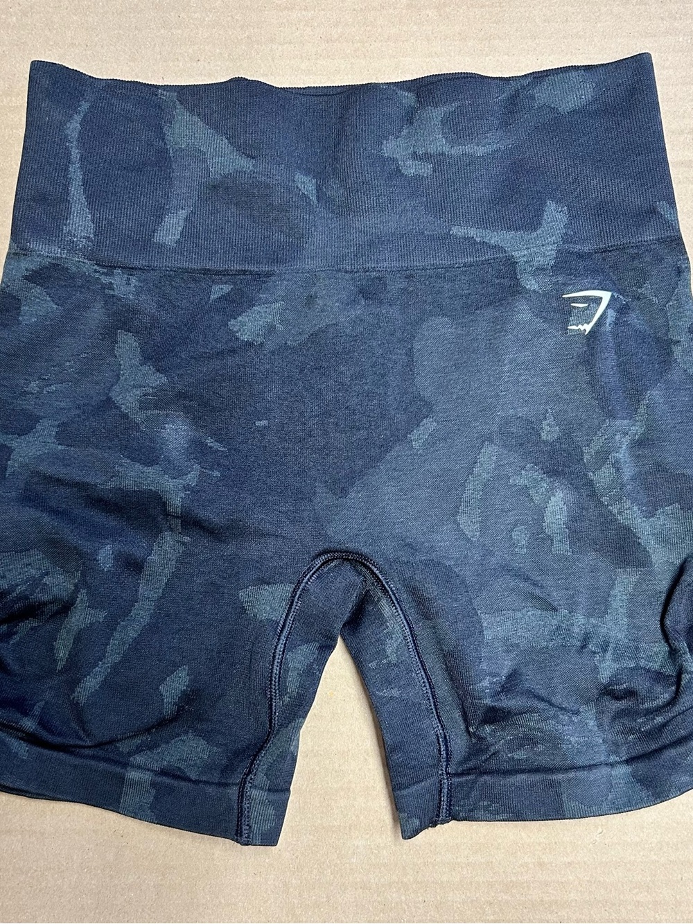 Gymshark Black Camouflage High-Waist Athletic Shorts Size Medium